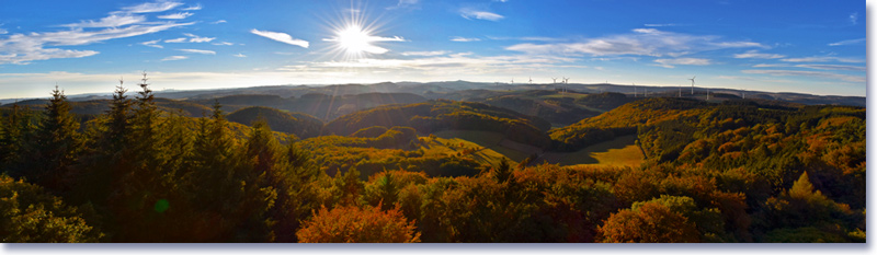Herbstliche Eifelwlder - Aussicht vom Gnsehals-Turm bei Bell, Riedener Waldseepfad in Richtung Rieden, Volkesfeld, Nrburgring